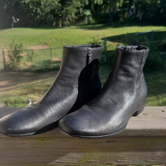 Prada Men’s Black Leather Ankle Boots Size 9.5 - Picture 1 of 13